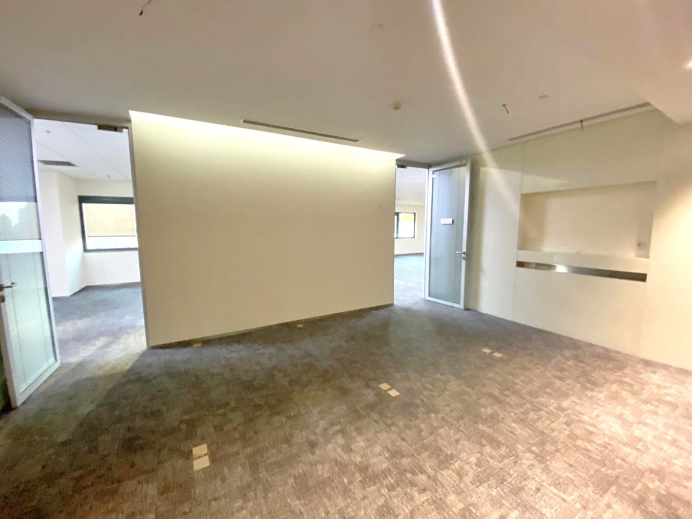 远洋商业广场339平米办公室出租_4.80元/m²/天