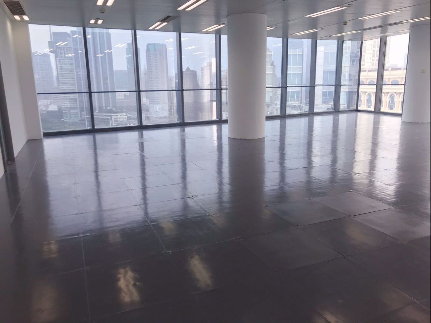 华旭国际大厦244平米办公室出租_7.60元/m²/天