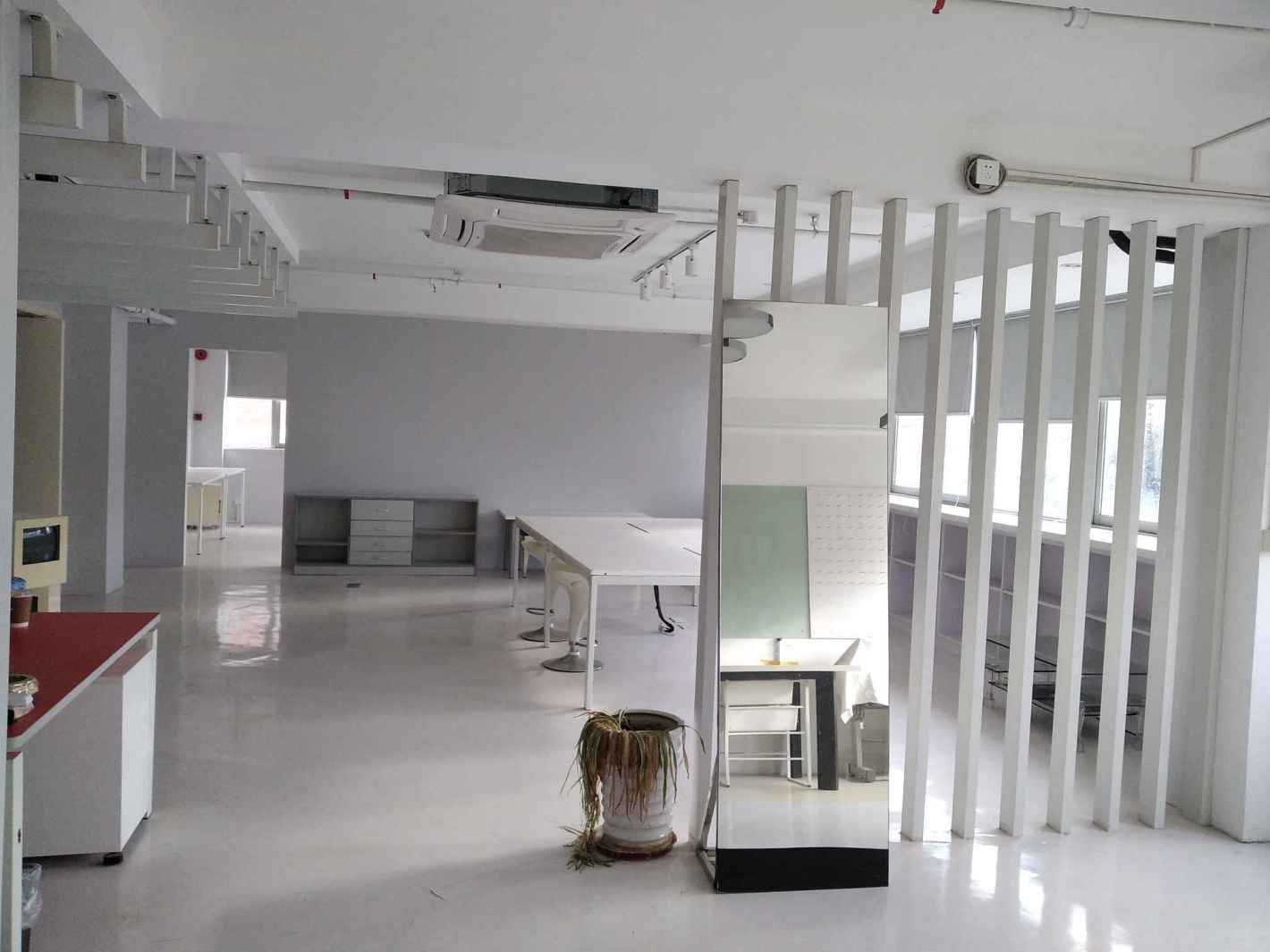 威海大楼310平米办公室出租_4.60元/m²/天