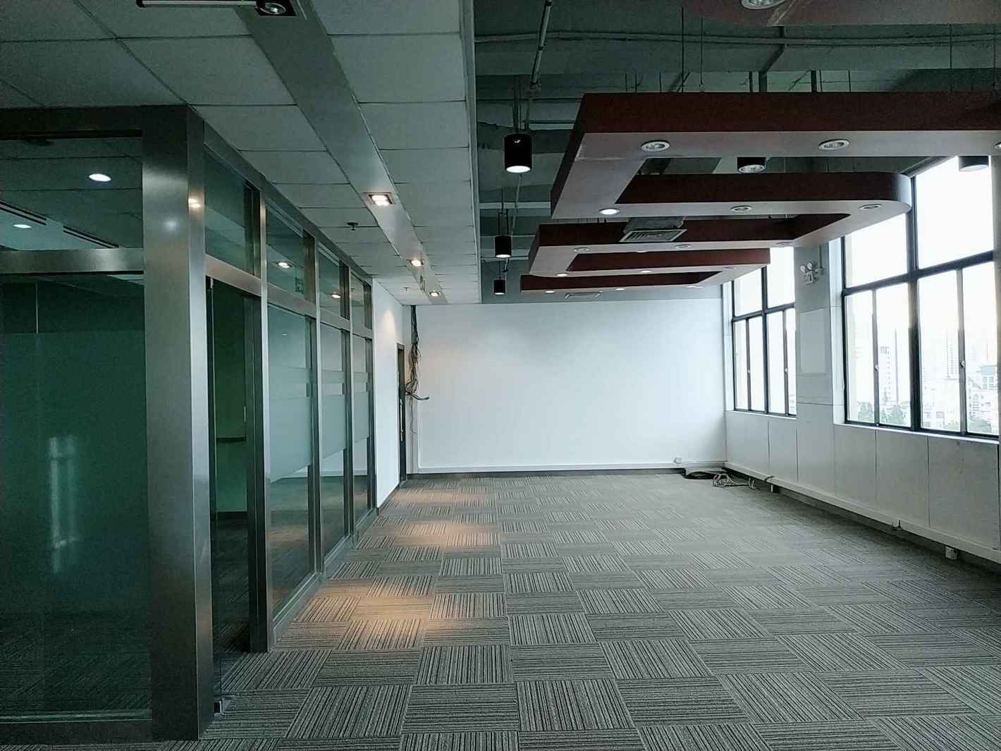 新业大楼332平米办公室出租_2.80元/m²/天