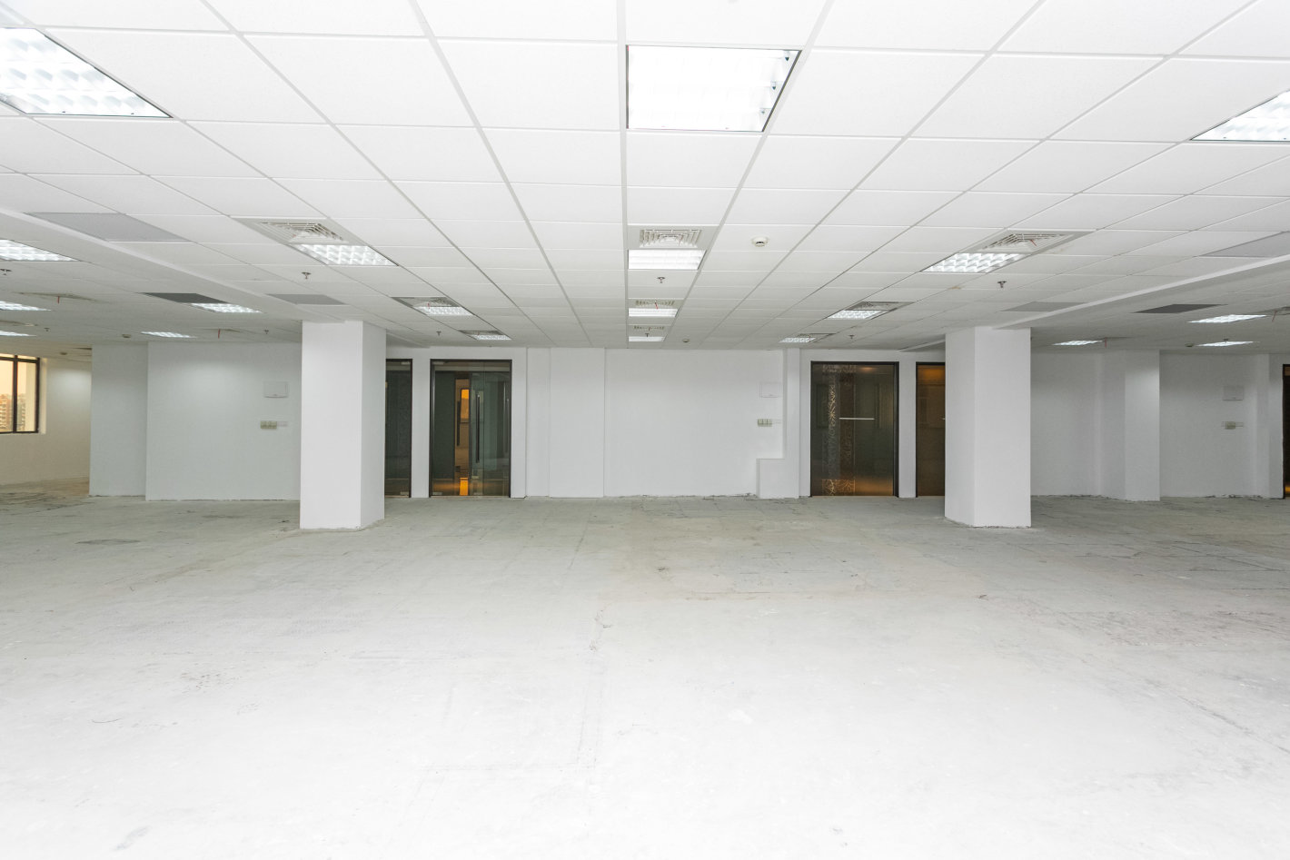 华纳时尚创意中心120平米办公室出租_3.80元/m²/天