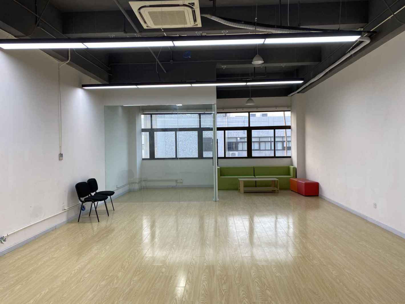 桂箐园75平米办公室出租_3.30元/m²/天