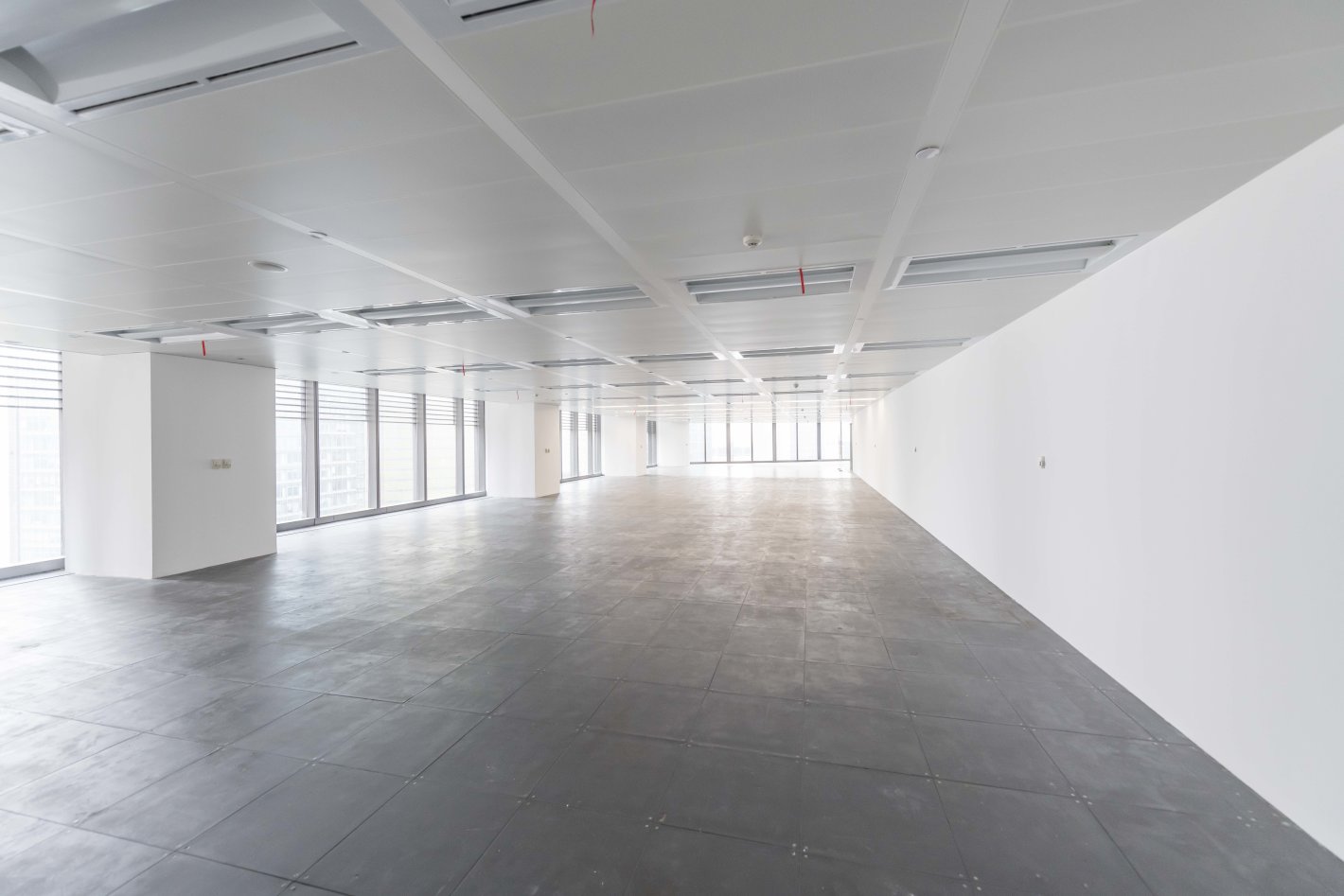 东亚银行金融大厦320平米办公室出租_12.80元/m²/天