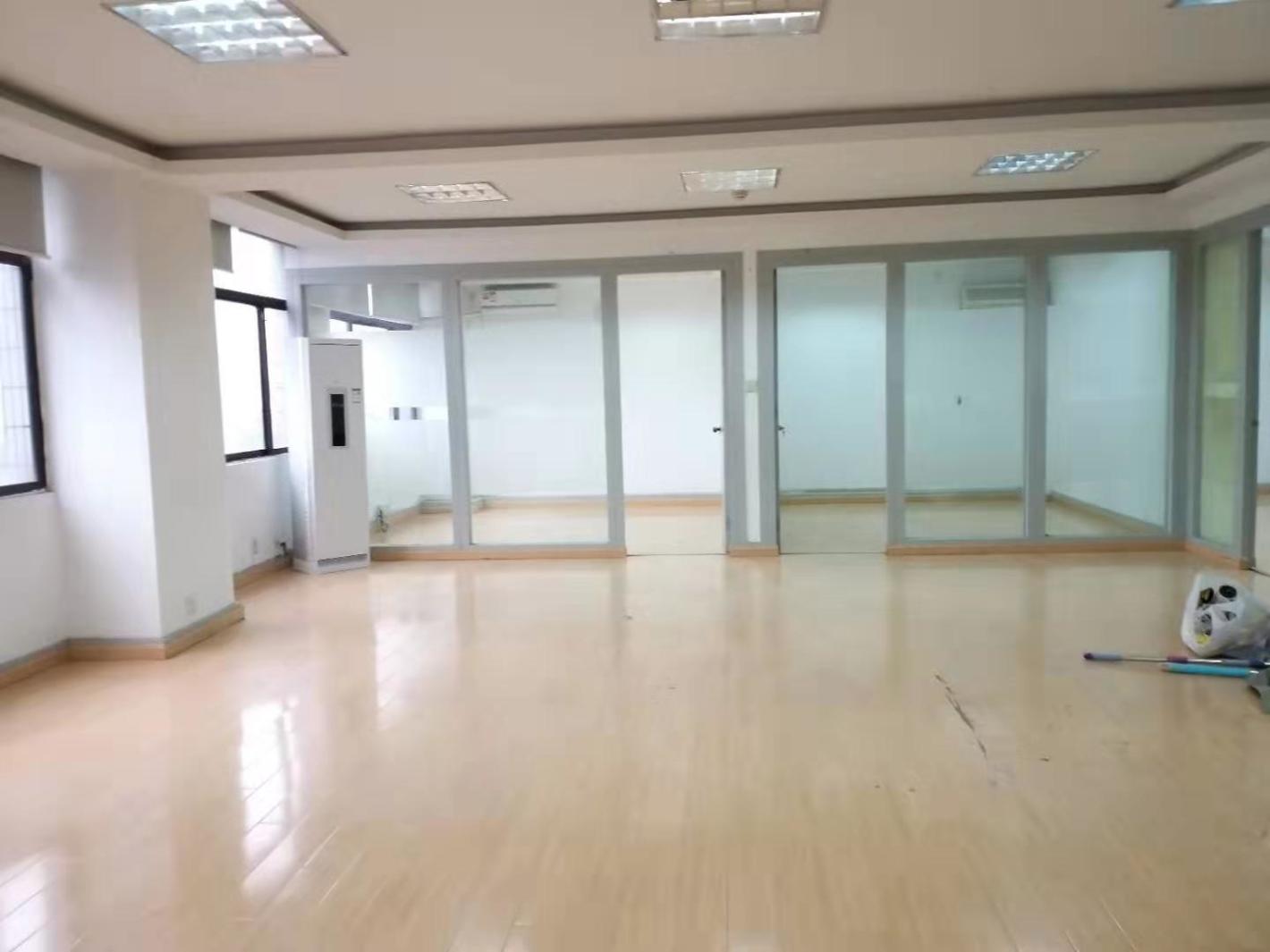 银海大楼170平米办公室出租_3.00元/m²/天