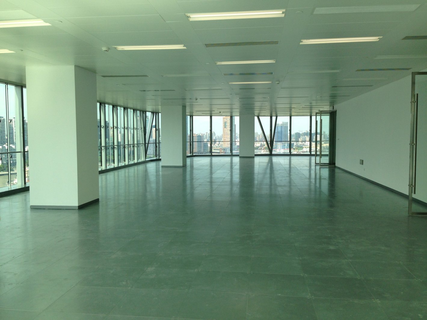 中国金融信息中心890平米办公室出租_7.20元/m²/天