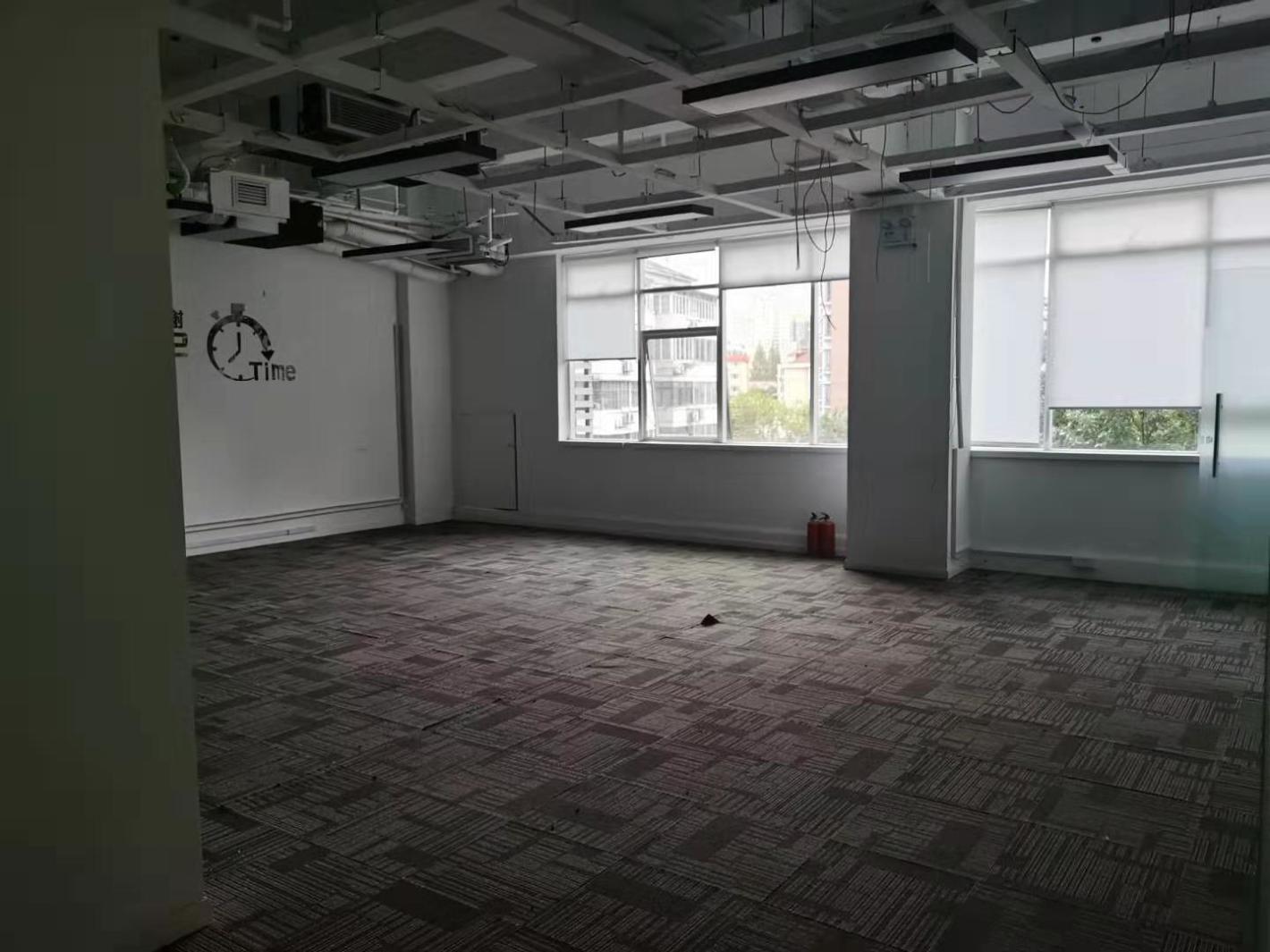 空间188创意园300平米办公室出租_3.80元/m²/天