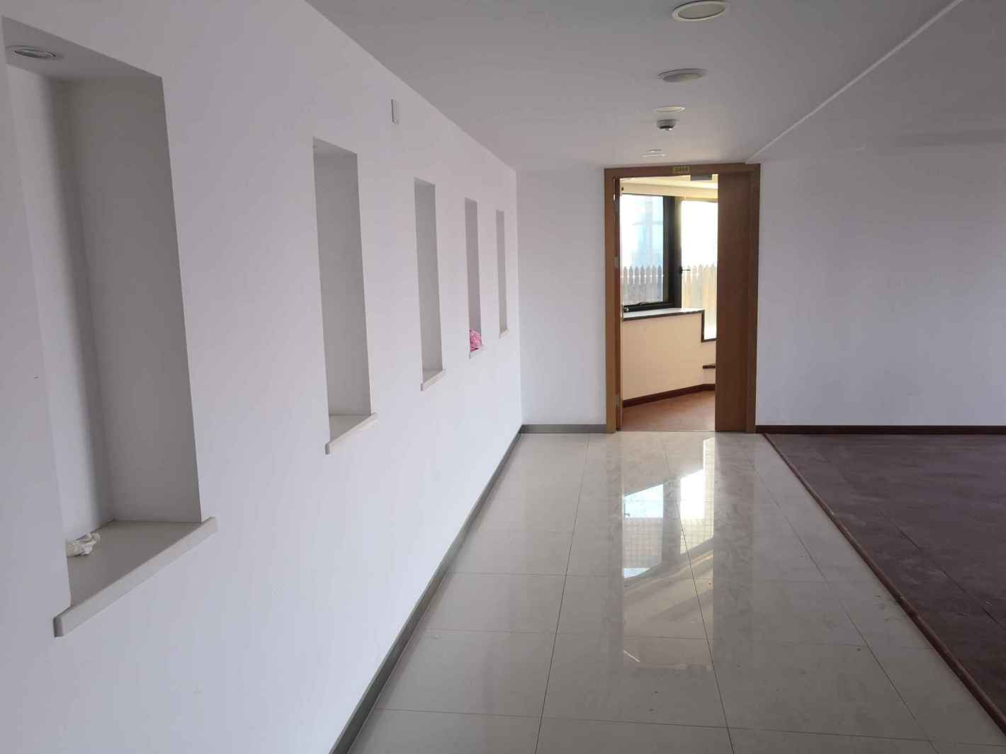 洪安大厦359平米办公室出租_3.70元/m²/天