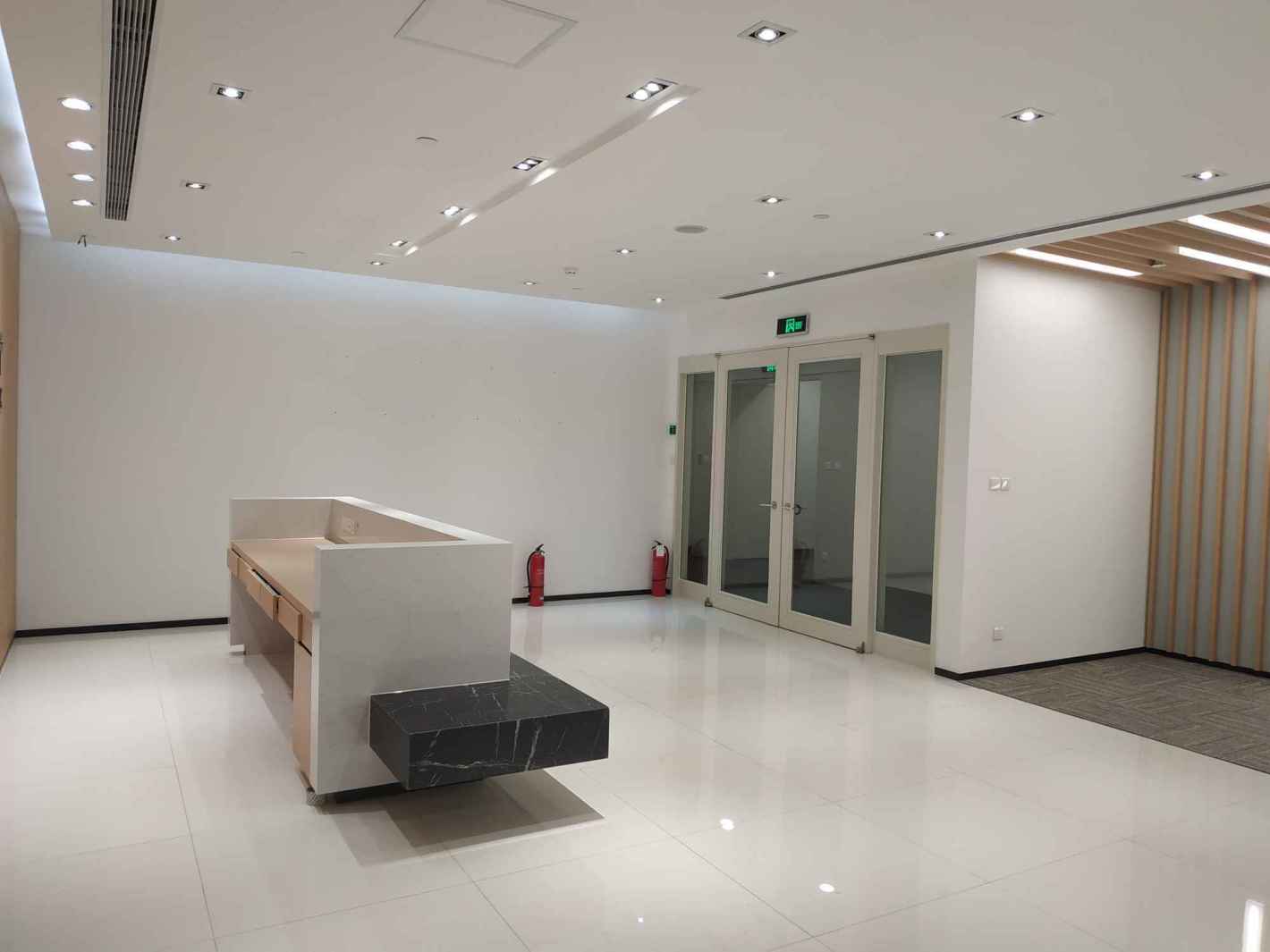 上海环球金融中心750平米办公室出租_15.00元/m²/天
