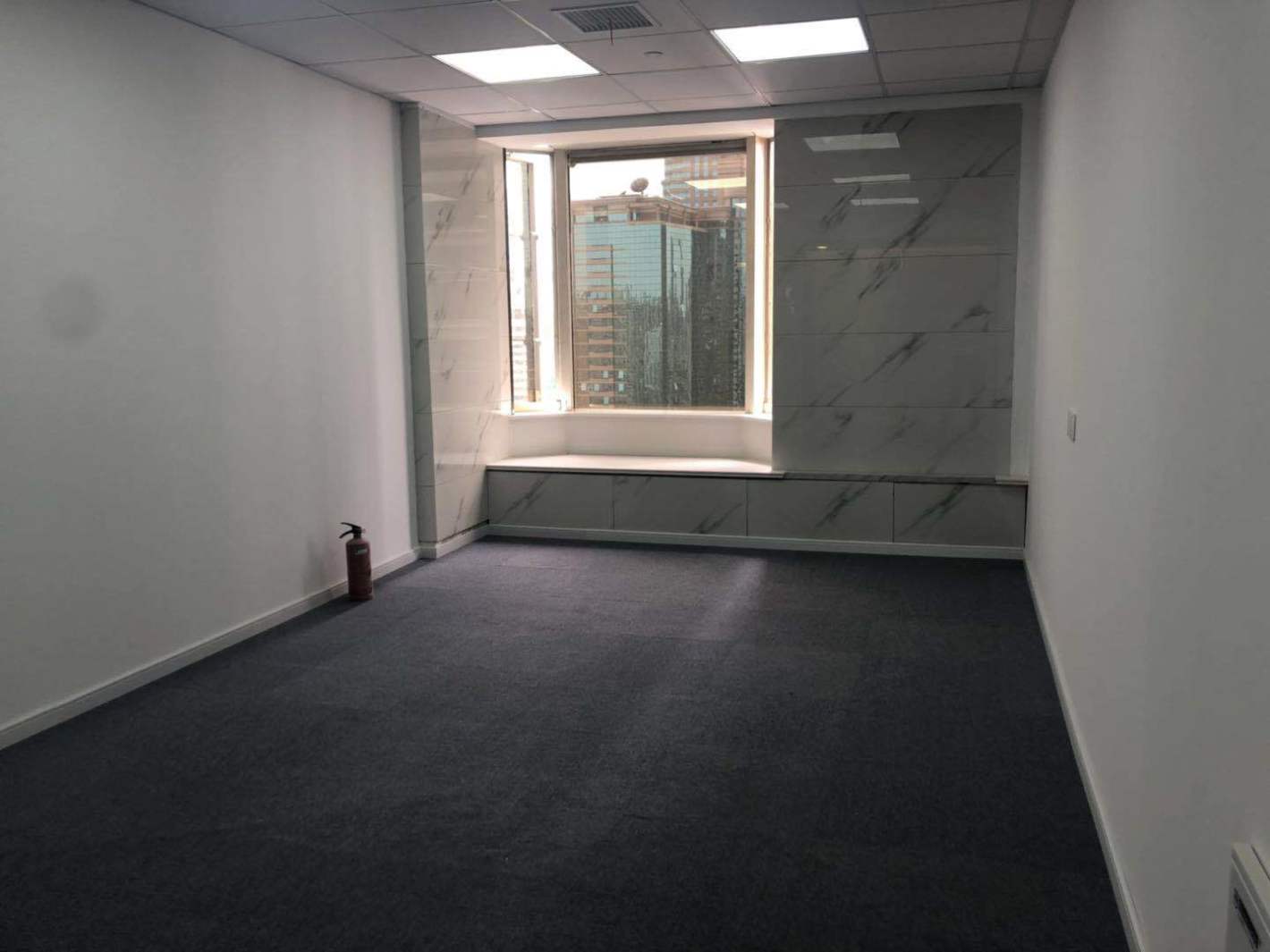 长久商务中心65平米办公室出租_3.50元/m²/天