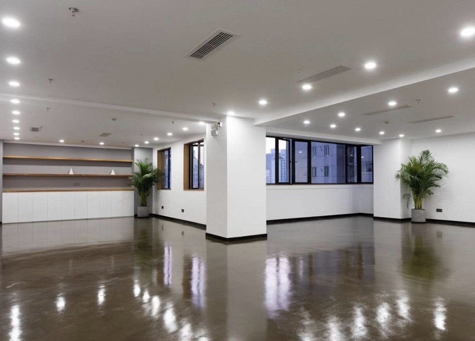 长久商务中心280平米办公室出租_3.85元/m²/天