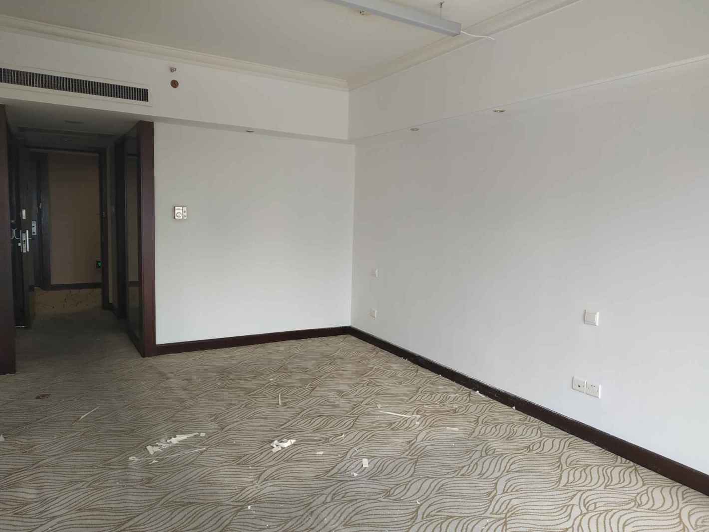 华亭宾馆55平米办公室出租_4.30元/m²/天
