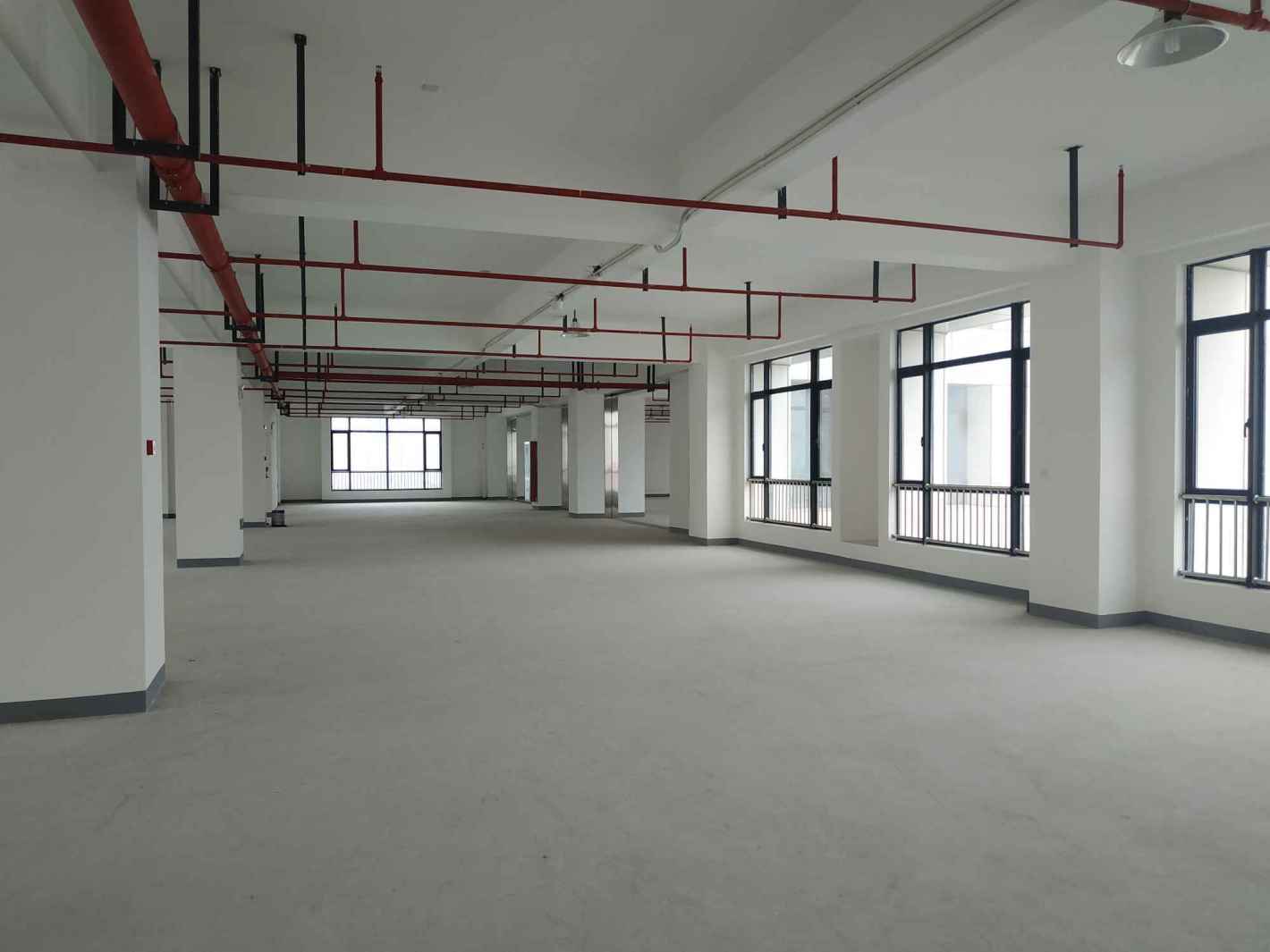 桂林科技园1500平米办公室出租_3.40元/m²/天