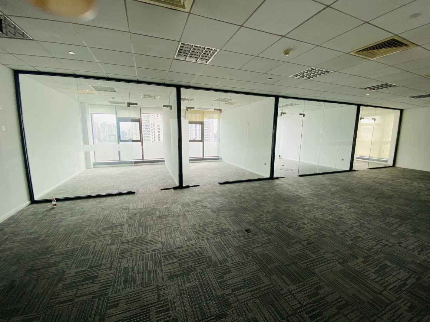 中一国际商务大厦210平米办公室出租_3.50元/m²/天