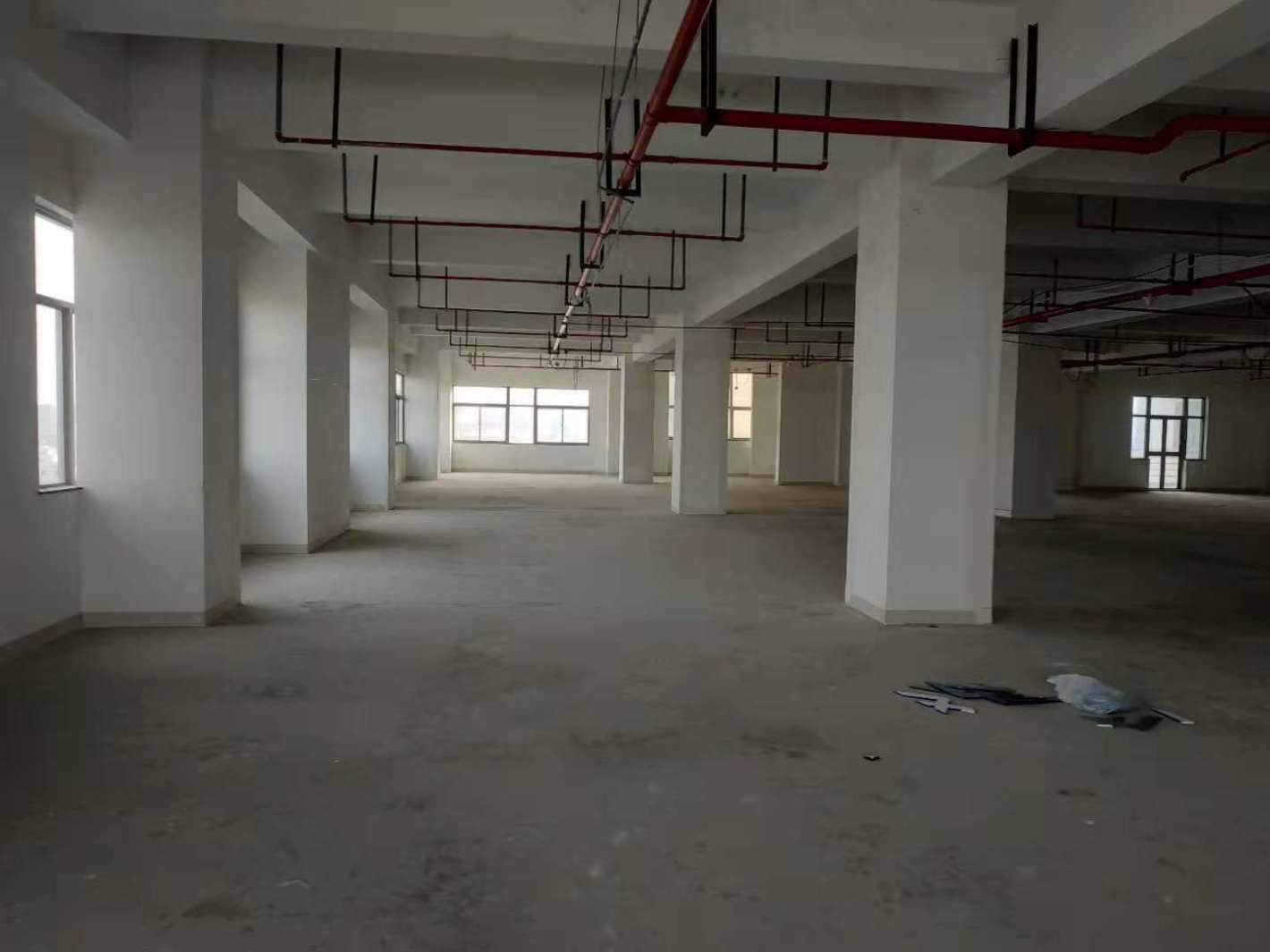漕河泾软件大厦655平米办公室出租_3.50元/m²/天