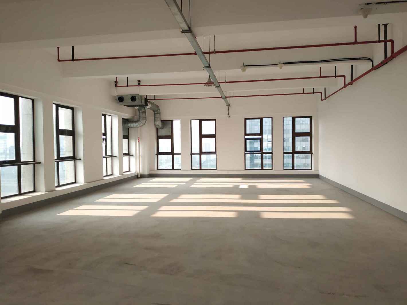 中谊大厦310平米办公室出租_2.40元/m²/天