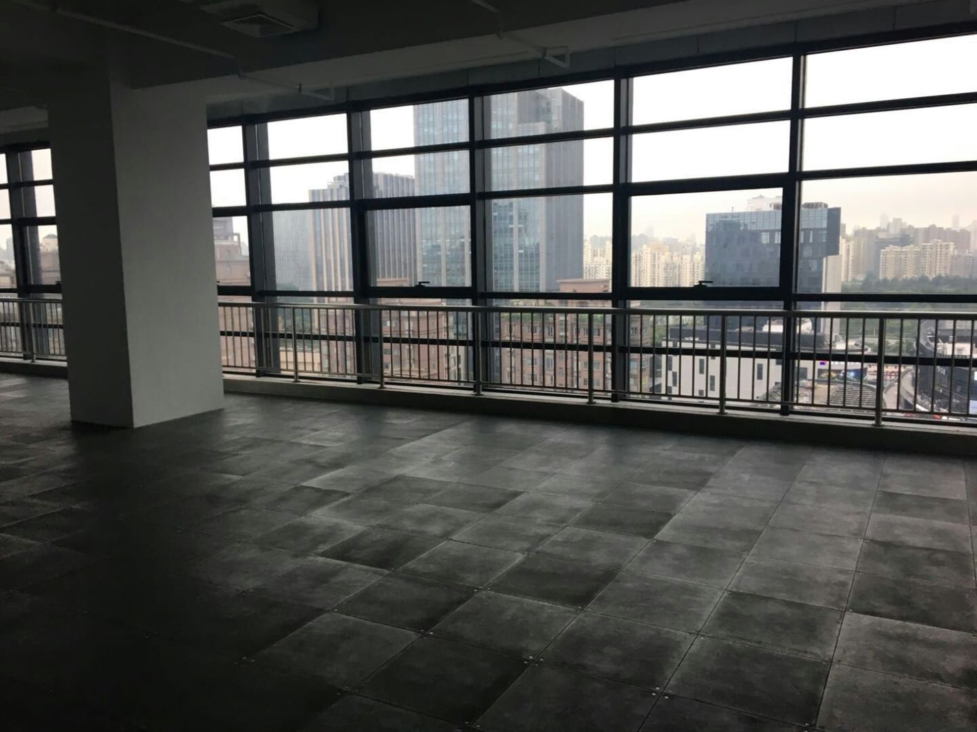 新理想大厦344平米办公室出租_7.00元/m²/天