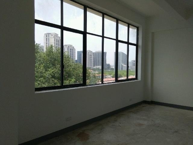 天壤商务楼750平米办公室出租_4.00元/m²/天