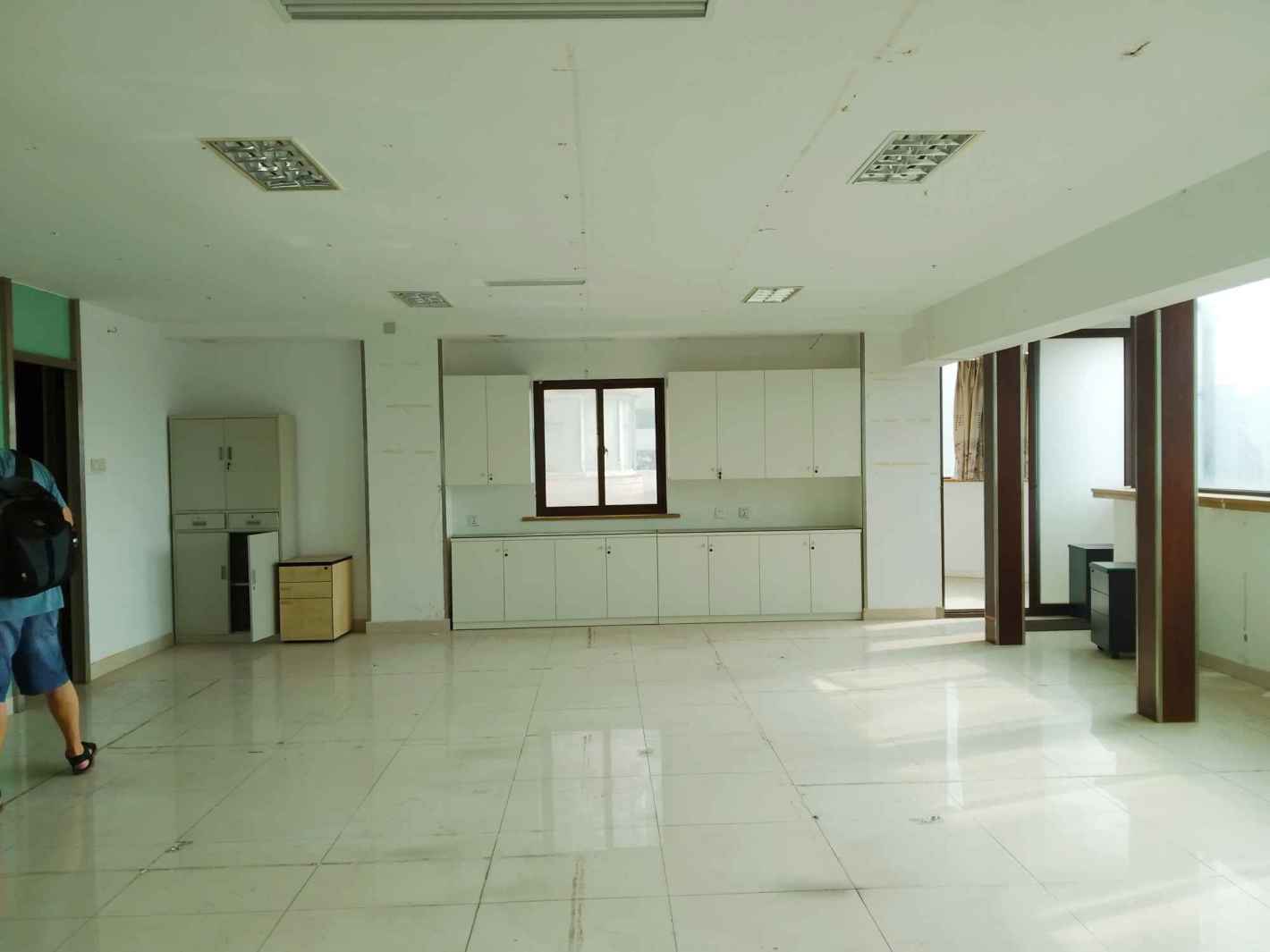 福龙大厦190平米办公室出租_2.80元/m²/天