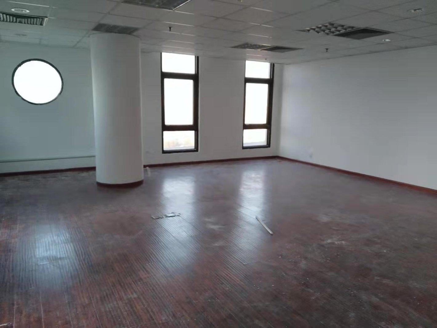 方舟大厦83平米办公室出租_3.20元/m²/天