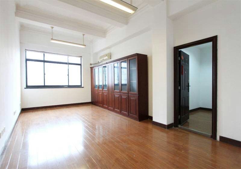 恒丰大楼37平米办公室出租_3.00元/m²/天