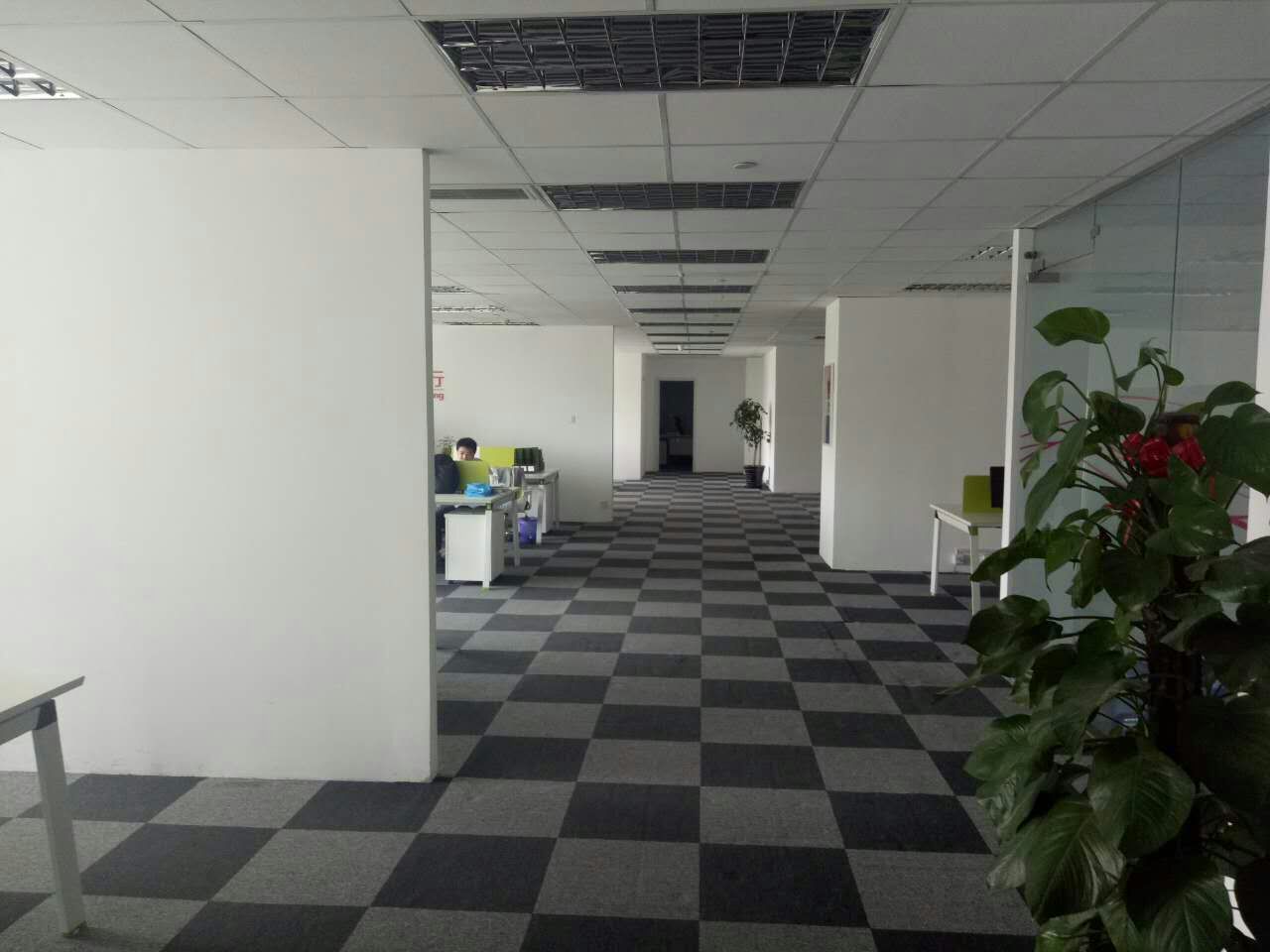 优加创业园380平米办公室出租_3.60元/m²/天
