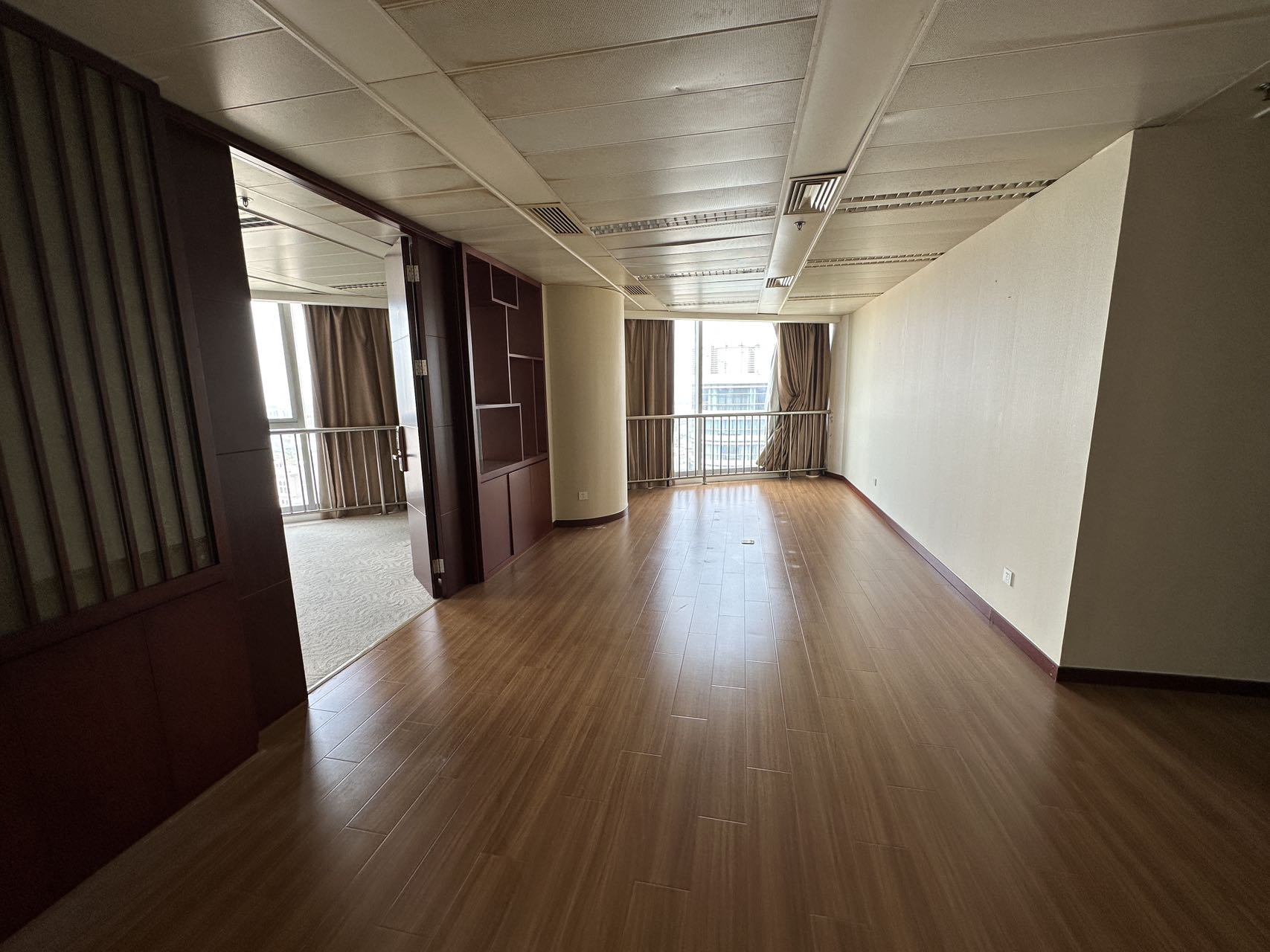 和平国际商务港165平米办公室出租_3.50元/m²/天