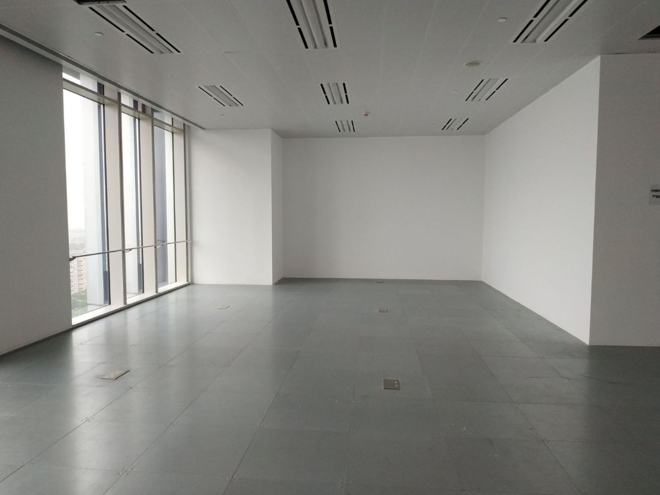 富绅国际2100平米办公室出租_2.50元/m²/天