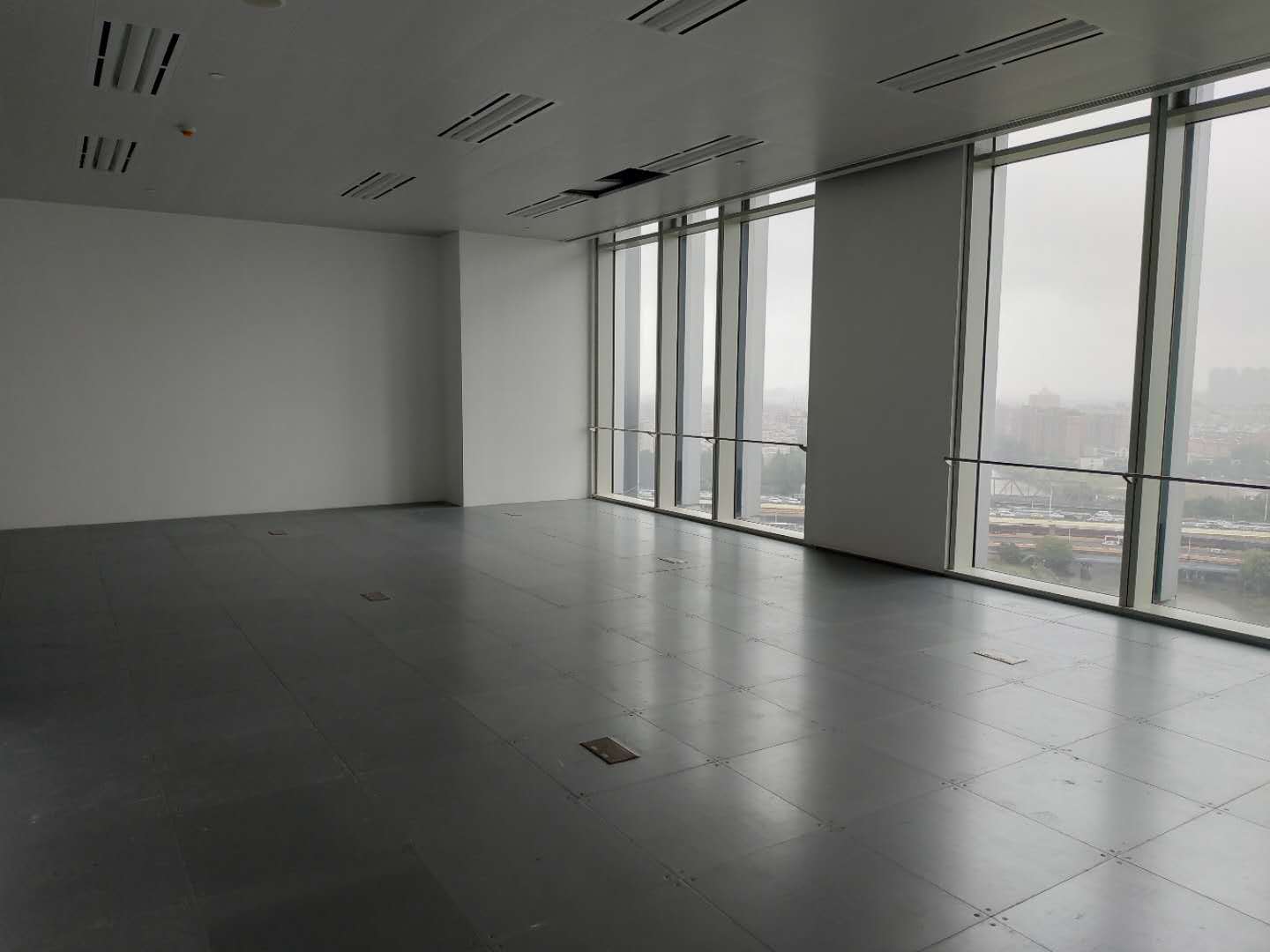 富绅国际510平米办公室出租_2.50元/m²/天