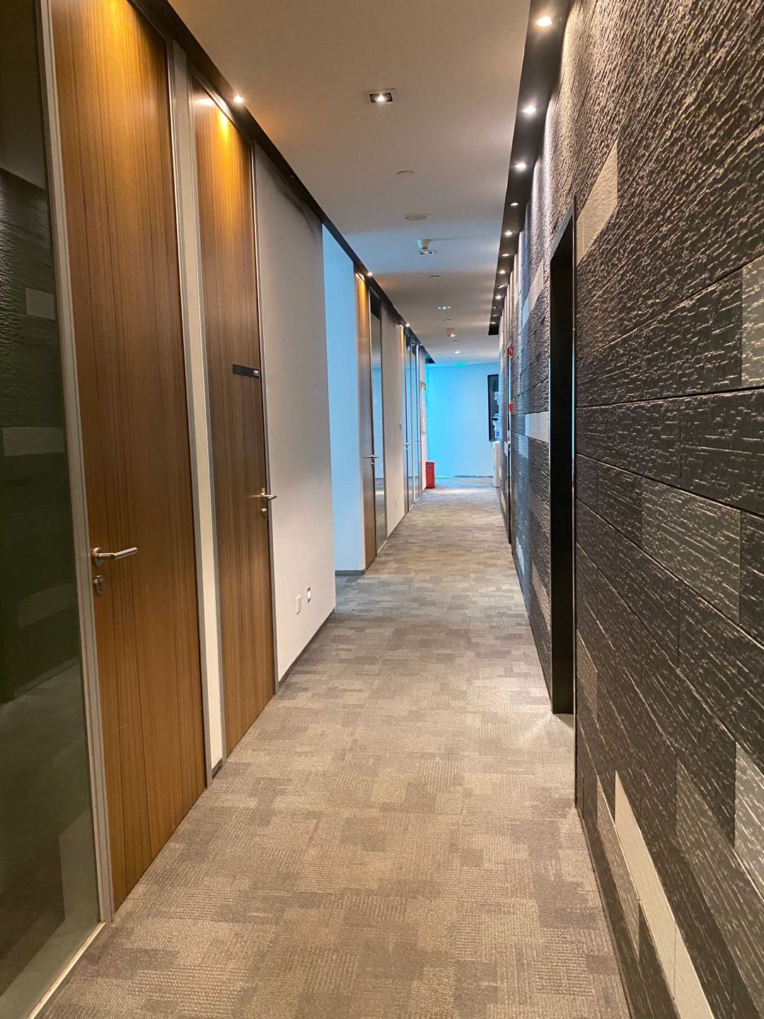 Regus 雷格斯（来福士广场）