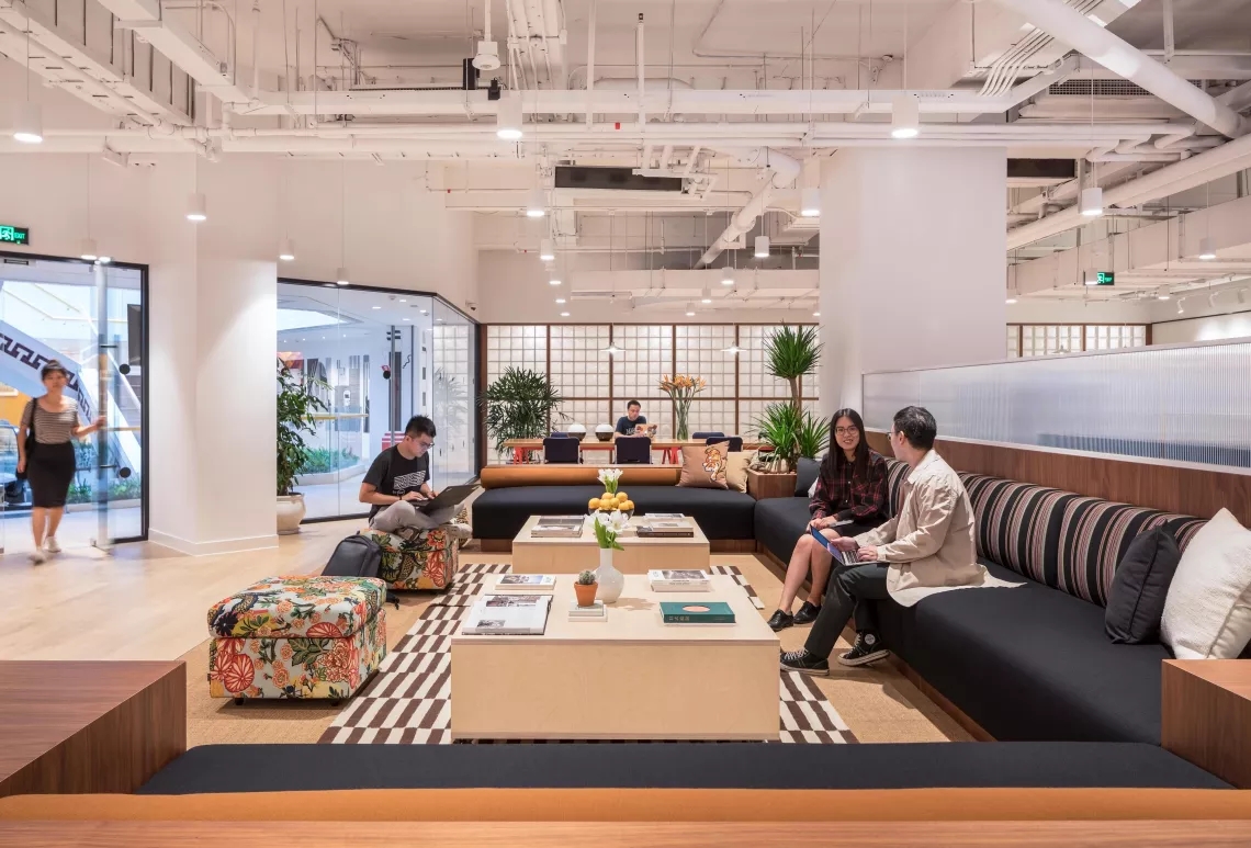 WeWork（上海招商局广场）联合办公室出租_共享办公室出租价格