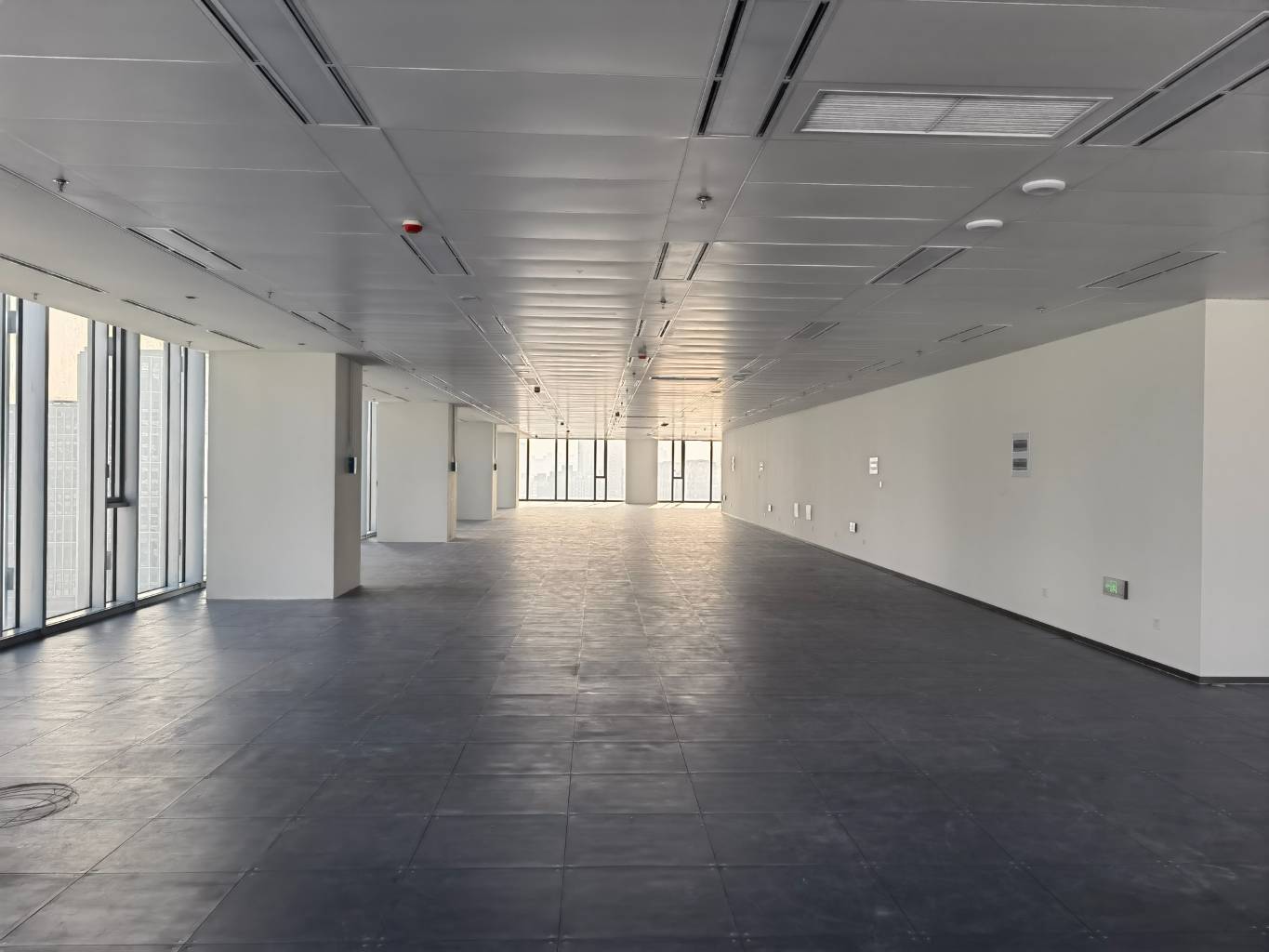 保利浦开金融中心1800平米办公室出租_6.90元/m²/天