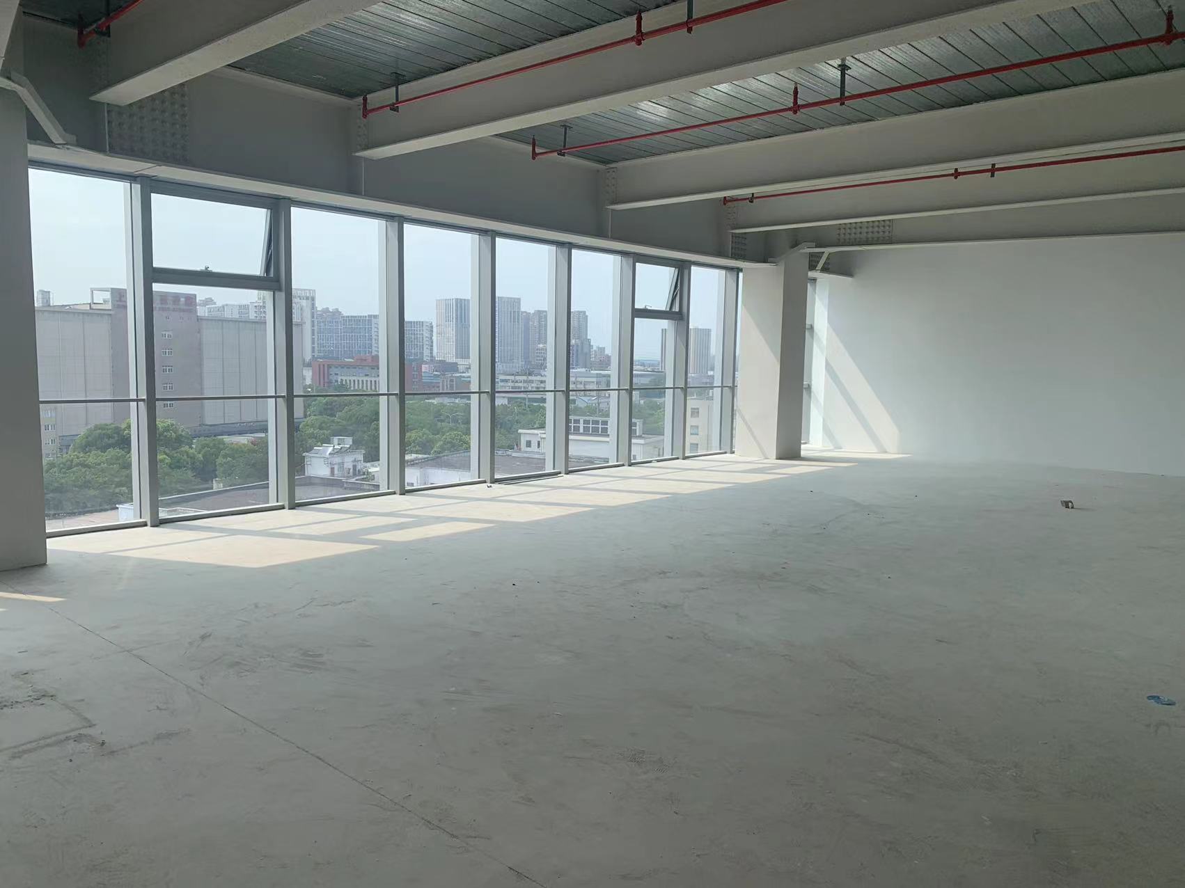 容大中心3600平米办公室出租_1.80元/m²/天
