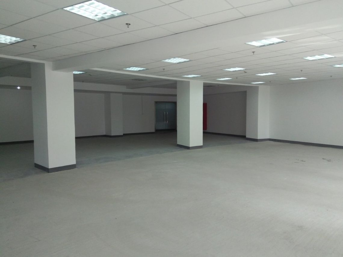 派拉蒙中心390平米办公室出租_1.80元/m²/天