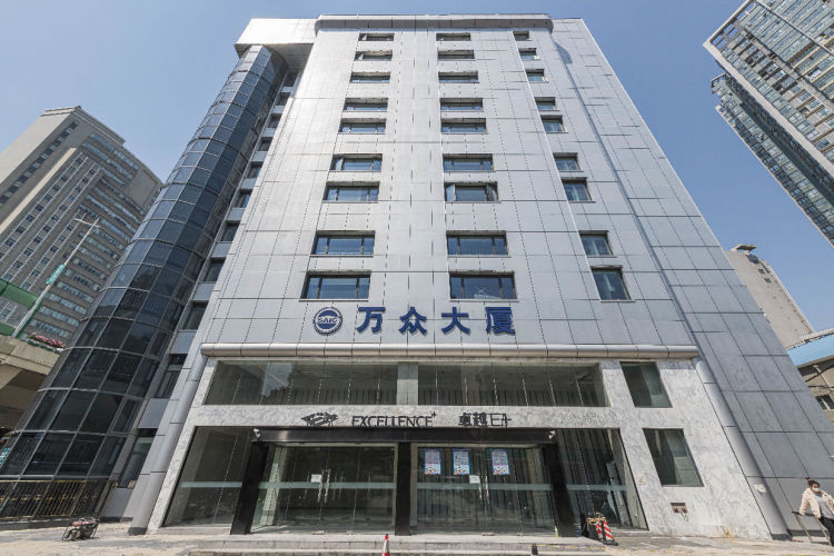 上海万众大厦写字楼出租电话（173-0214-0216）