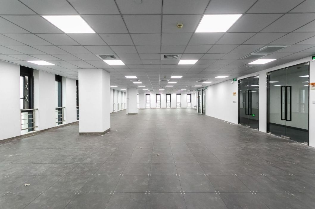 西紫商务楼1200平米办公室出租_3.00元/m²/天